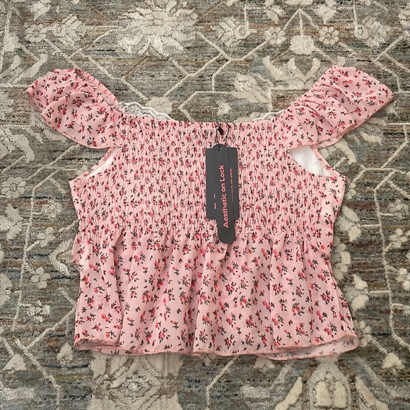 Pink Floral Lacy Tank top - Picture 4 of 5